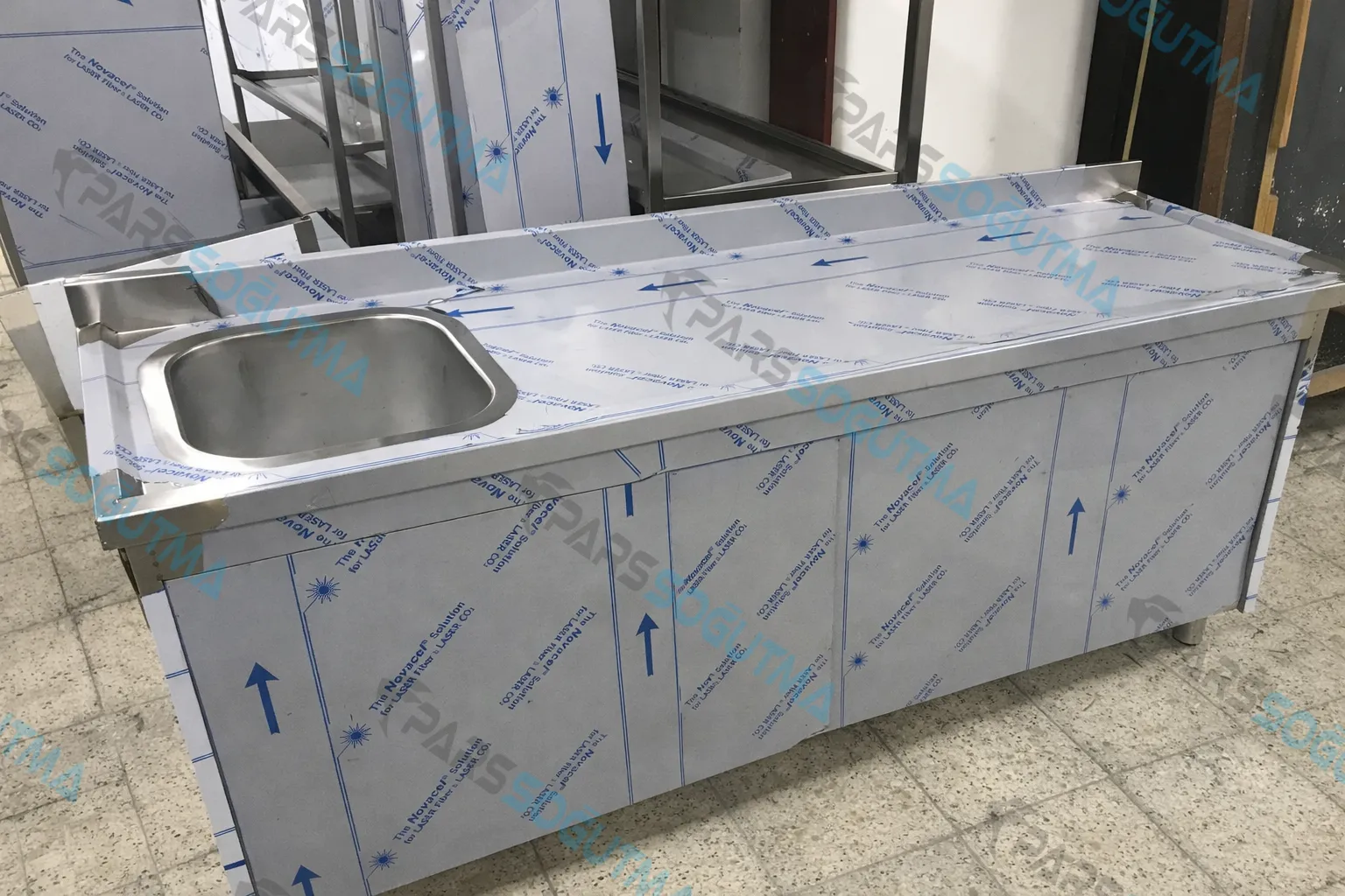 Paslanmaz Evyeli Dolaplı Tezgah ürün görseli 3 - Pars Soğutma