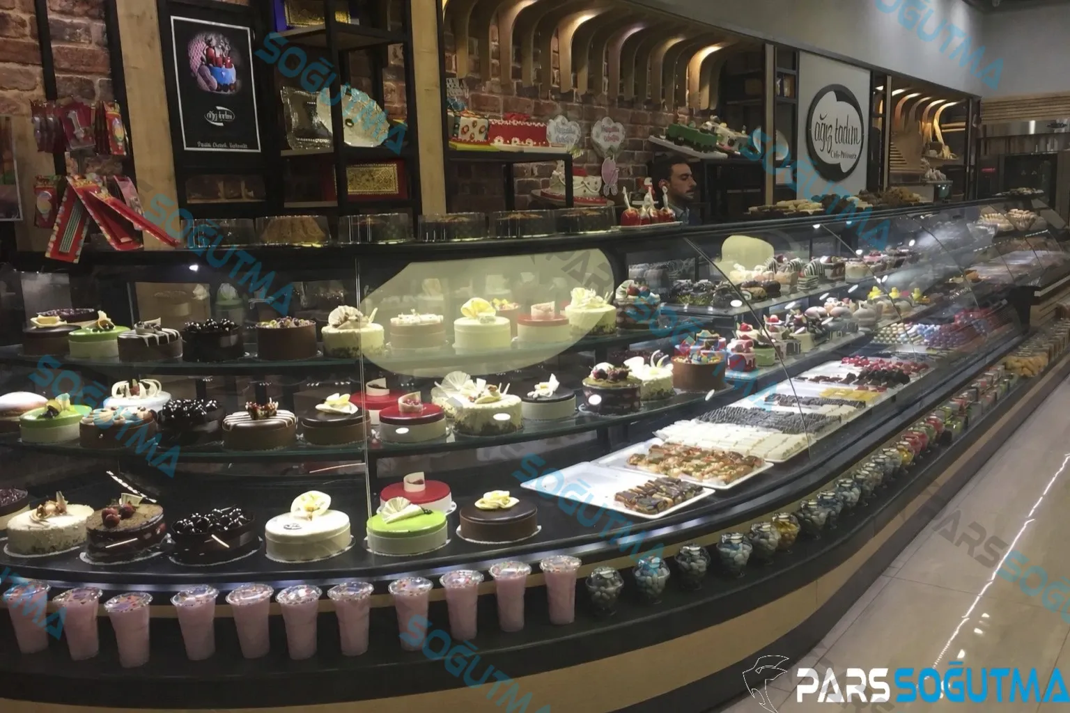 Kafe Restoran Teşhir Dolabı ürün görseli 11 - Pars Soğutma