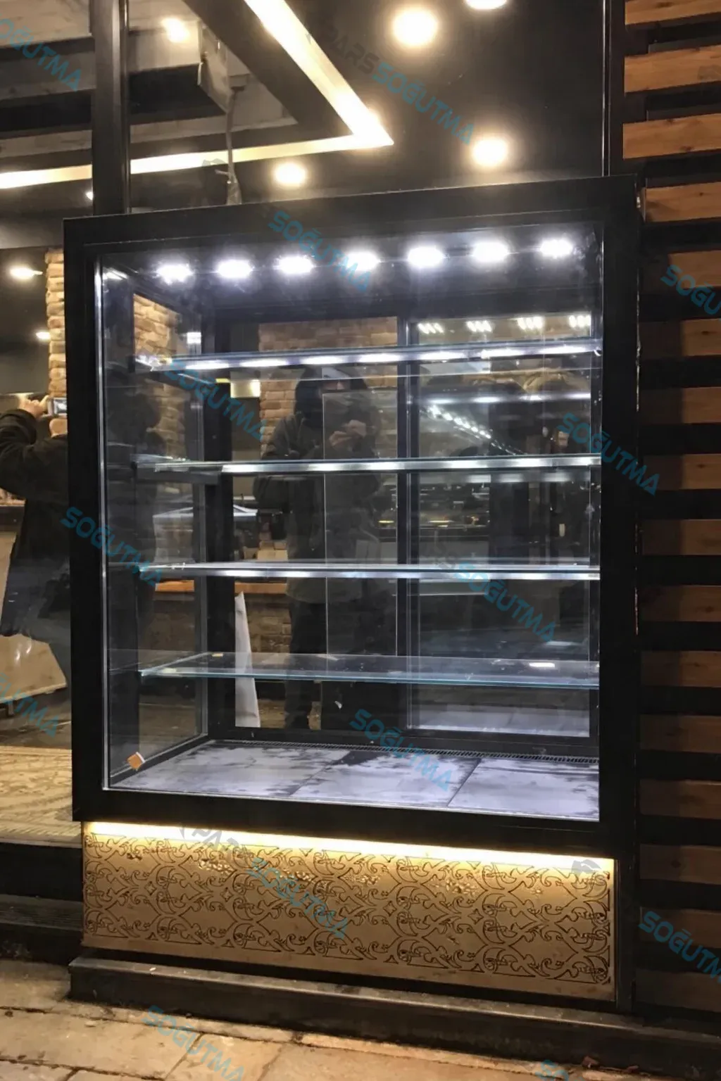 Cephe Pasta Teşhir Dolabı ürün görseli 2 - Pars Soğutma
